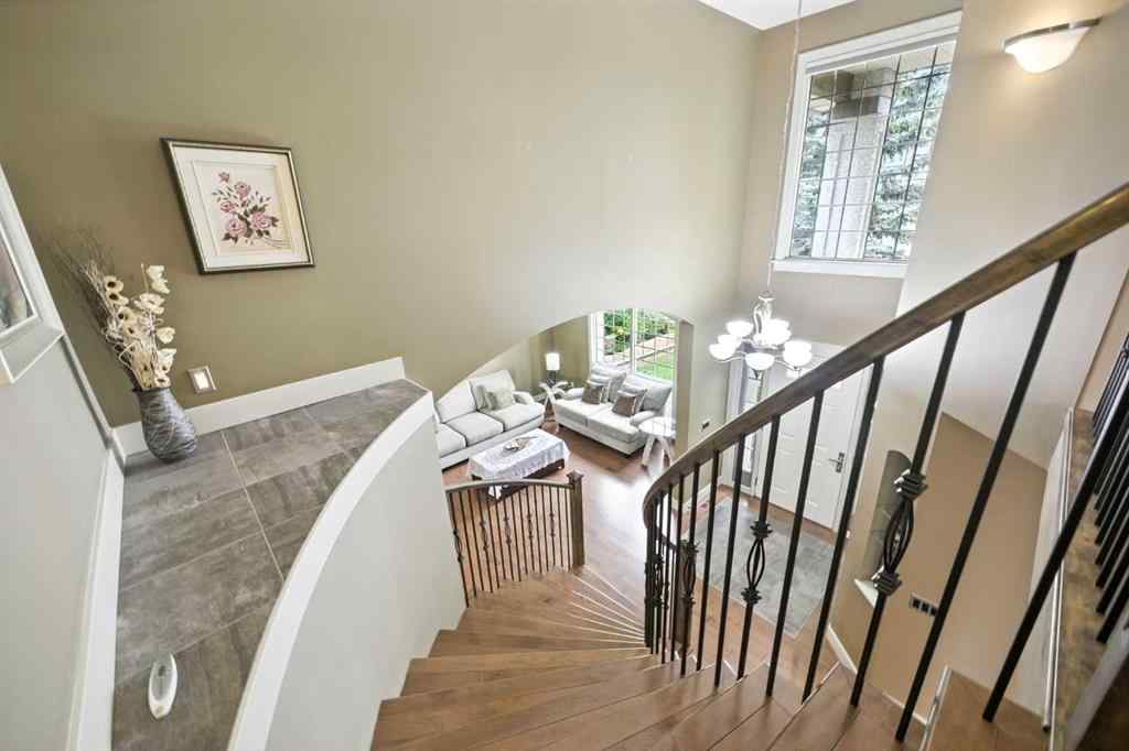 MLS® A2254503 - 141 Edgeview Road NW in Edgemont Calgary, Residential