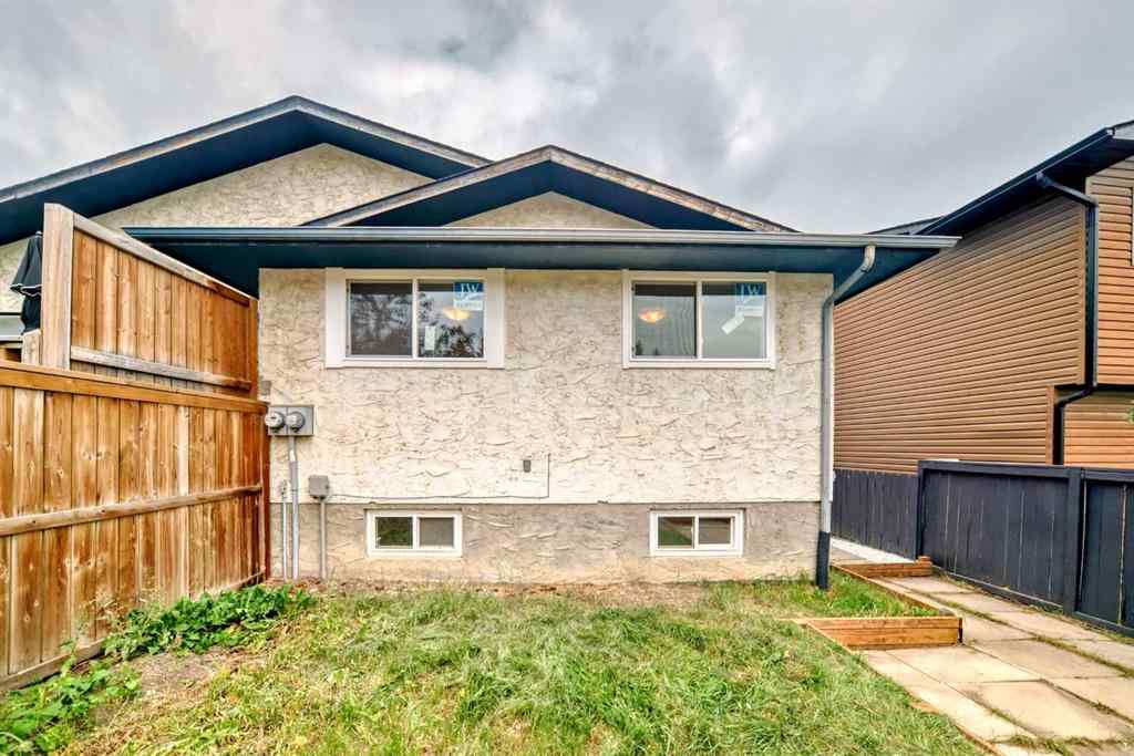 MLS® A2254506 - 81 Bearberry Close NW in Beddington Heights Calgary, Residential