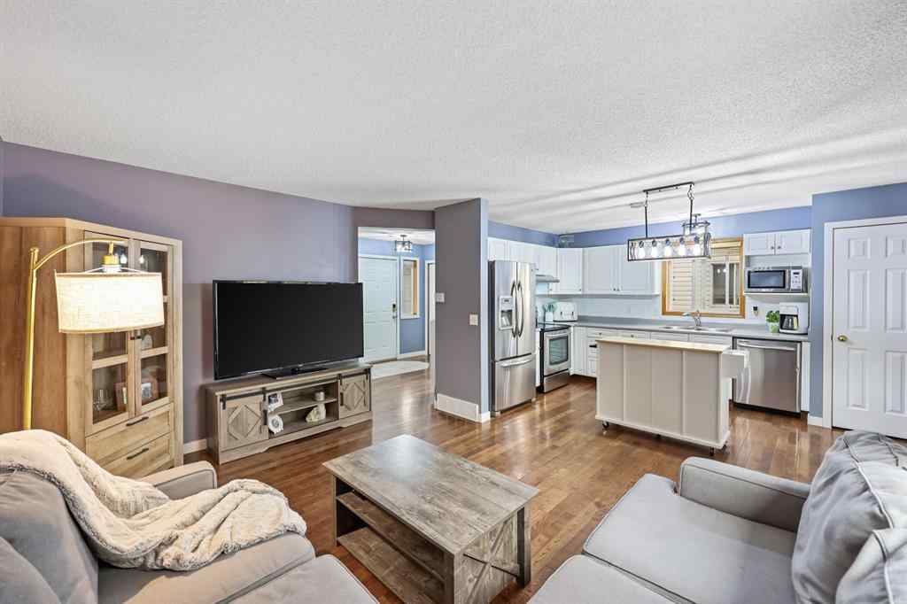 MLS® A2254507 - 10 Big Springs Hill SE in Big Springs Airdrie, Residential