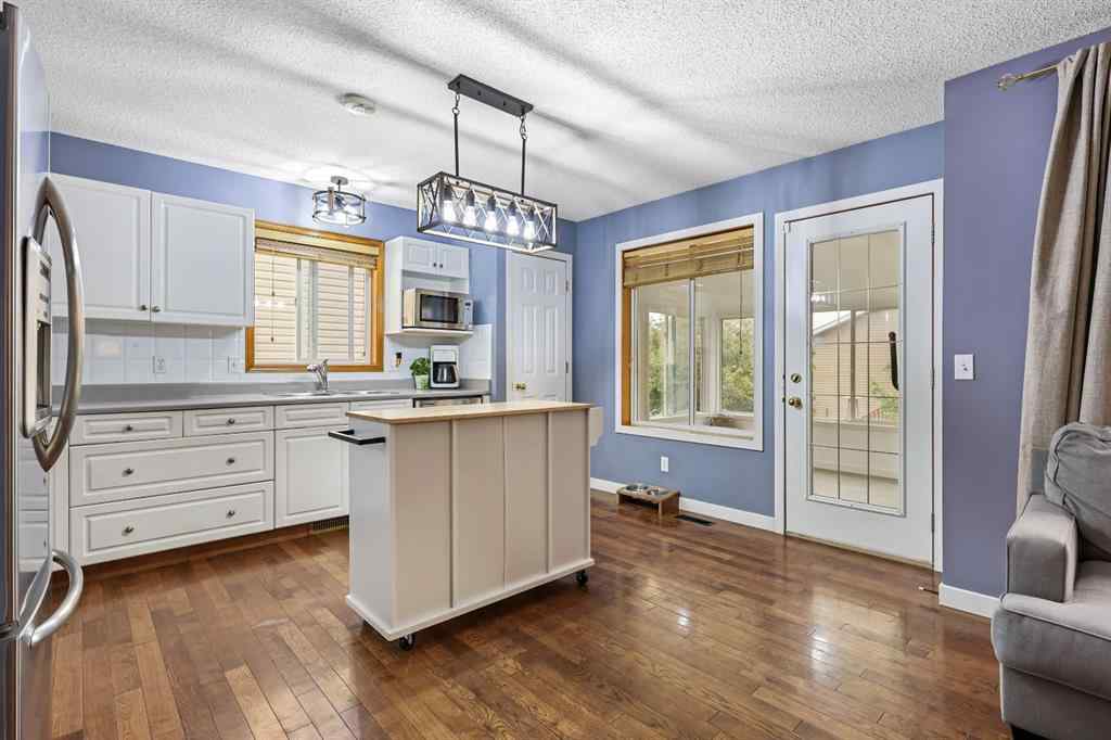 MLS® A2254507 - 10 Big Springs Hill SE in Big Springs Airdrie, Residential