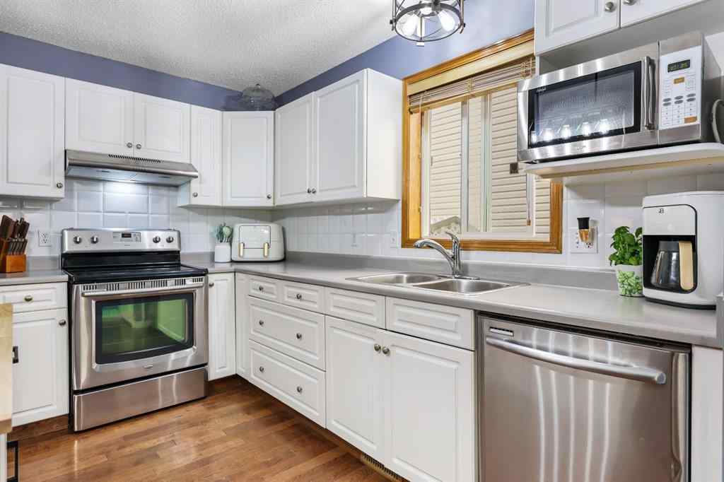 MLS® A2254507 - 10 Big Springs Hill SE in Big Springs Airdrie, Residential