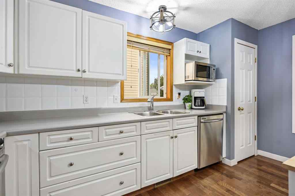 MLS® A2254507 - 10 Big Springs Hill SE in Big Springs Airdrie, Residential
