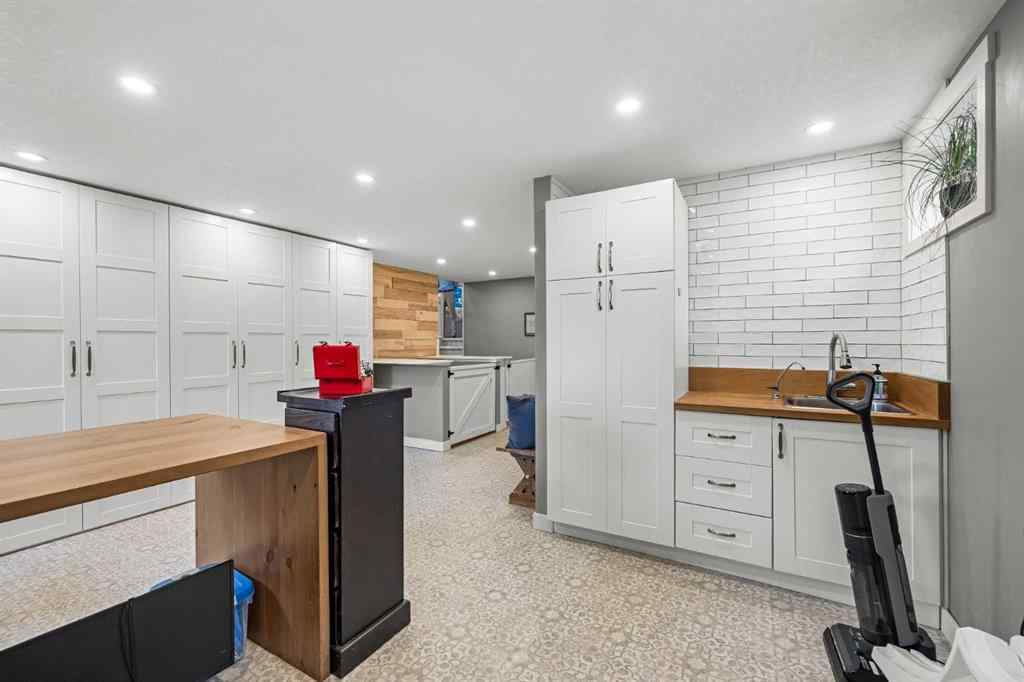 MLS® A2254515 - 65 Woodland Lane  in Bearspaw_Calg Rural Rocky View County, Residential