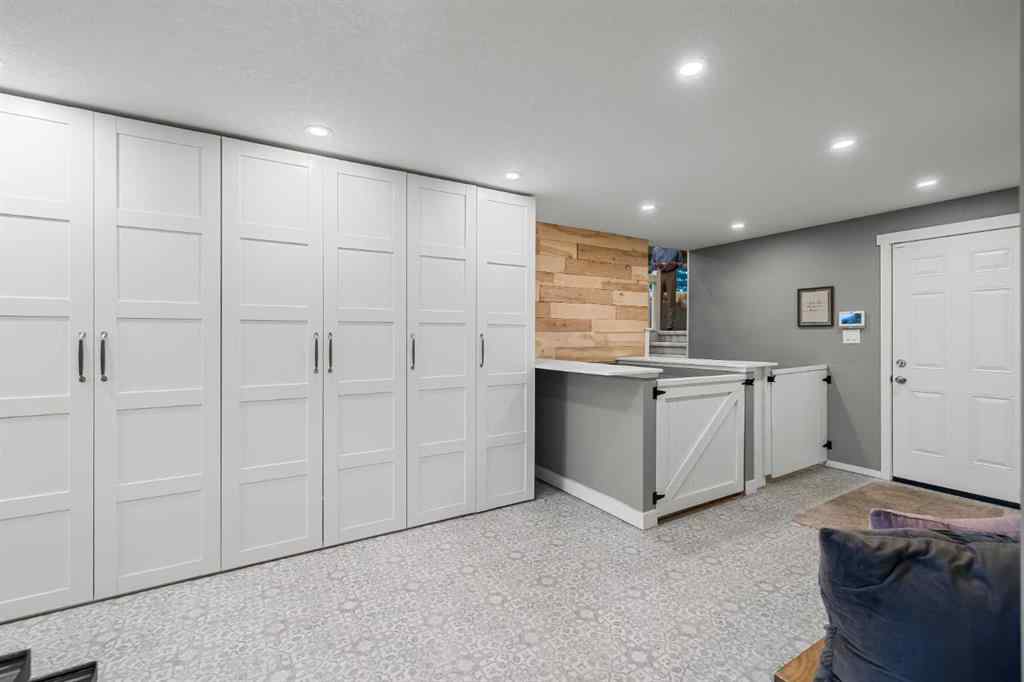 MLS® A2254515 - 65 Woodland Lane  in Bearspaw_Calg Rural Rocky View County, Residential