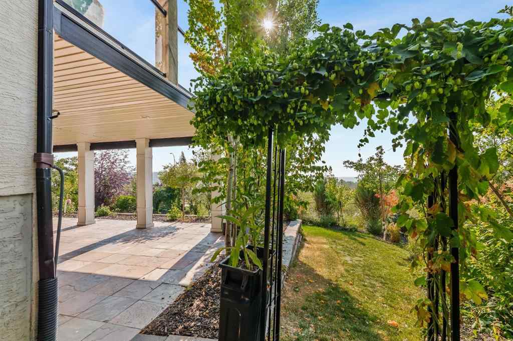 MLS® A2254516 - 53 Val Gardena View SW in Springbank Hill Calgary, Residential