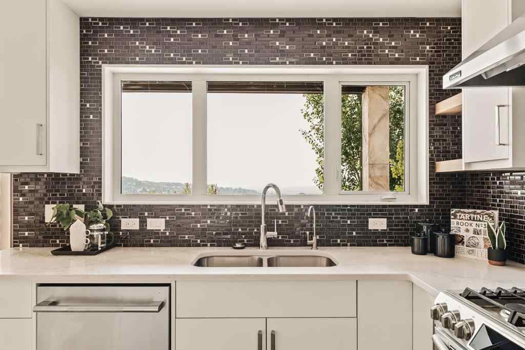 MLS® A2254516 - 53 Val Gardena View SW in Springbank Hill Calgary, Residential