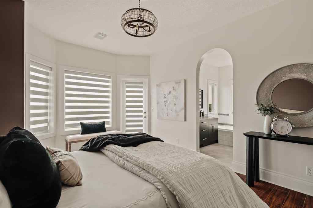 MLS® A2254516 - 53 Val Gardena View SW in Springbank Hill Calgary, Residential