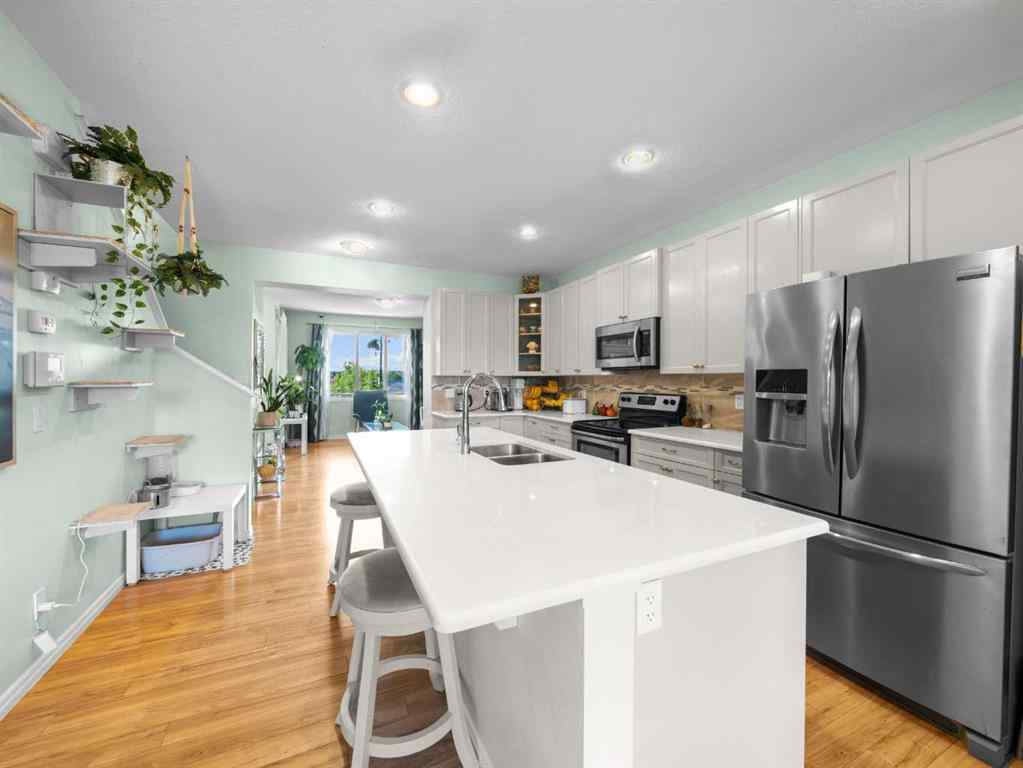 MLS® A2254520 - 1585 Legacy Circle SE in Legacy Calgary, Residential