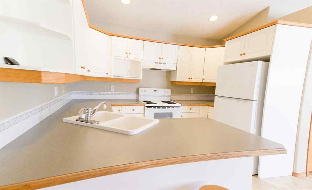 MLS® A2254521 - 4605 44 Street  in Palo Sylvan Lake, Residential