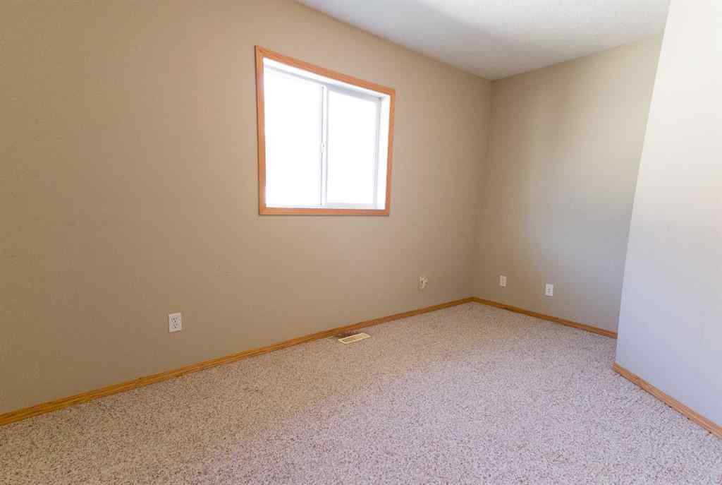 MLS® A2254521 - 4605 44 Street  in Palo Sylvan Lake, Residential
