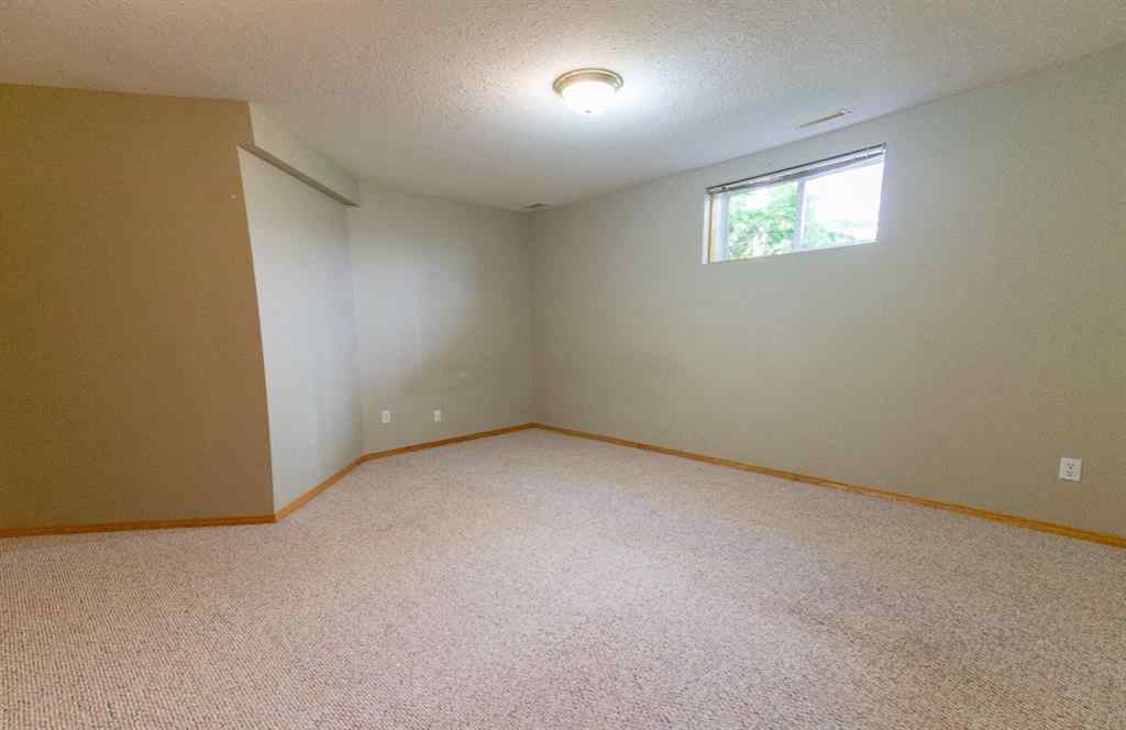 MLS® A2254521 - 4605 44 Street  in Palo Sylvan Lake, Residential