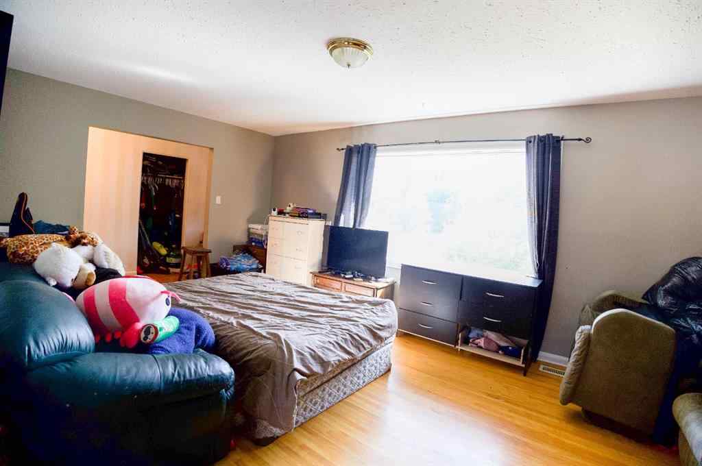 MLS® A2254528 - 4122 50 Street  in Michener Hill Red Deer, Residential