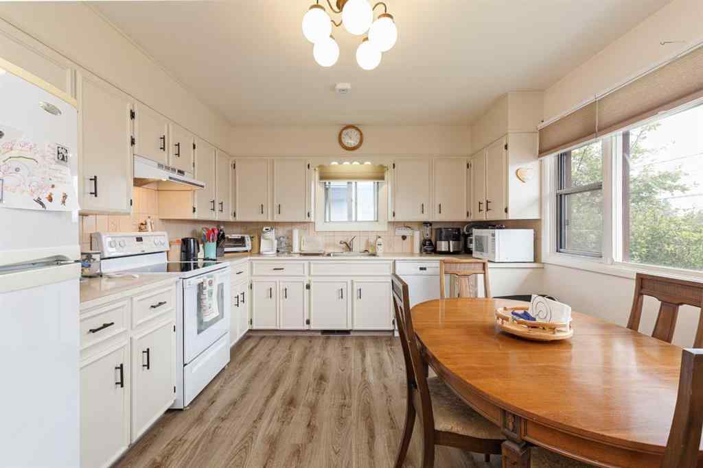 MLS® A2254529 - 4611 Greenhill Crescent NE in Greenview Calgary, Residential