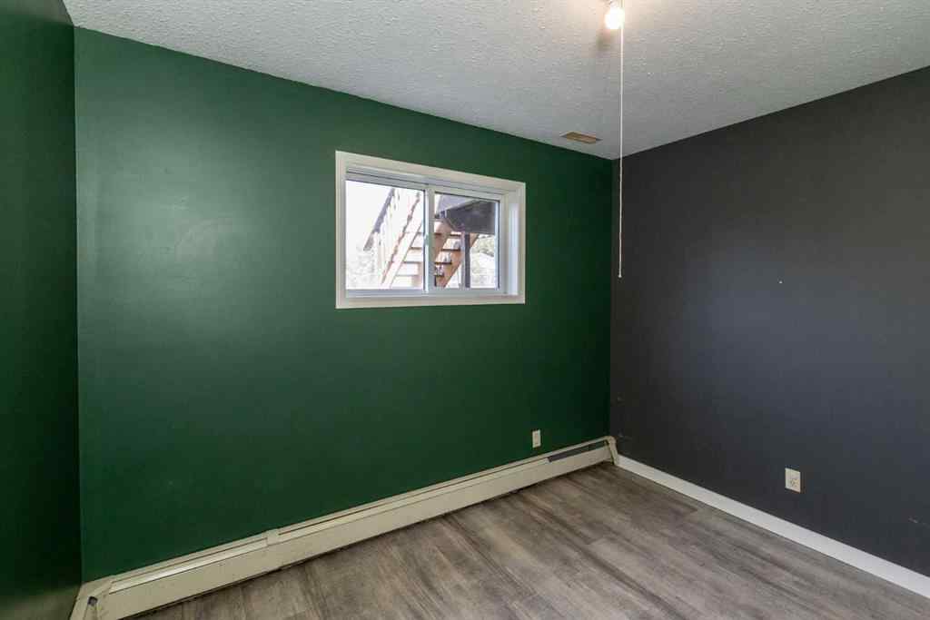 MLS® A2254536 - 5302 36A Street  in South Innisfail Innisfail, Residential