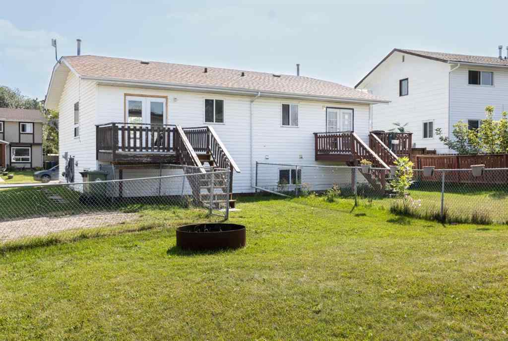 MLS® A2254536 - 5302 36A Street  in South Innisfail Innisfail, Residential