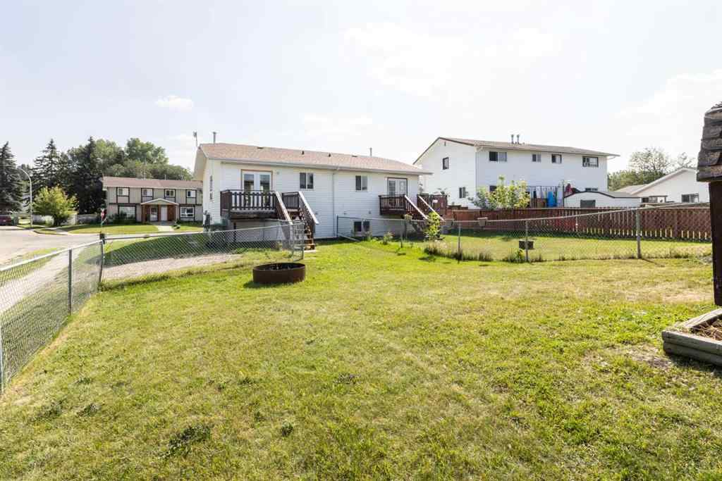 MLS® A2254536 - 5302 36A Street  in South Innisfail Innisfail, Residential