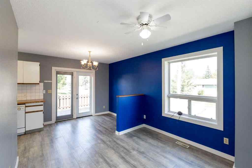 MLS® A2254536 - 5302 36A Street  in South Innisfail Innisfail, Residential