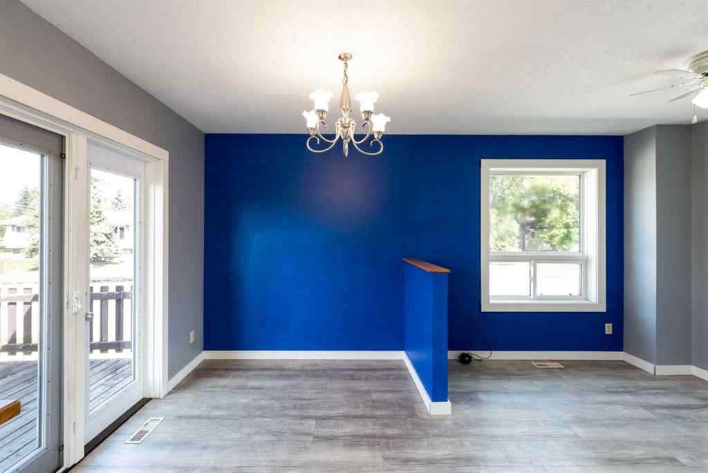 MLS® A2254536 - 5302 36A Street  in South Innisfail Innisfail, Residential