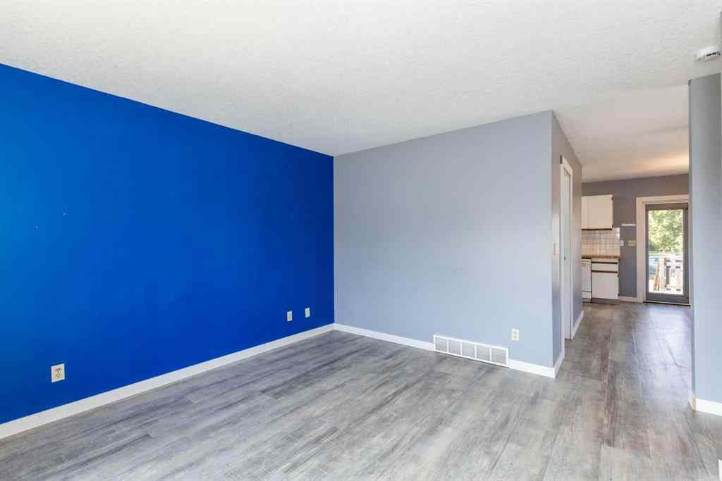 MLS® A2254536 - 5302 36A Street  in South Innisfail Innisfail, Residential