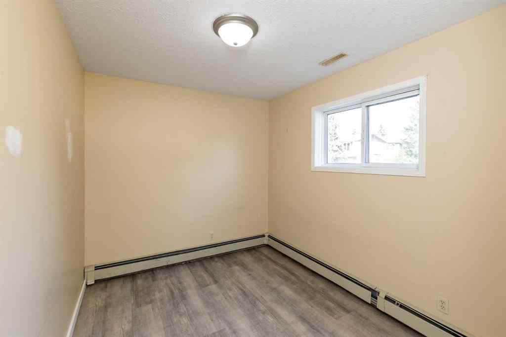 MLS® A2254536 - 5302 36A Street  in South Innisfail Innisfail, Residential