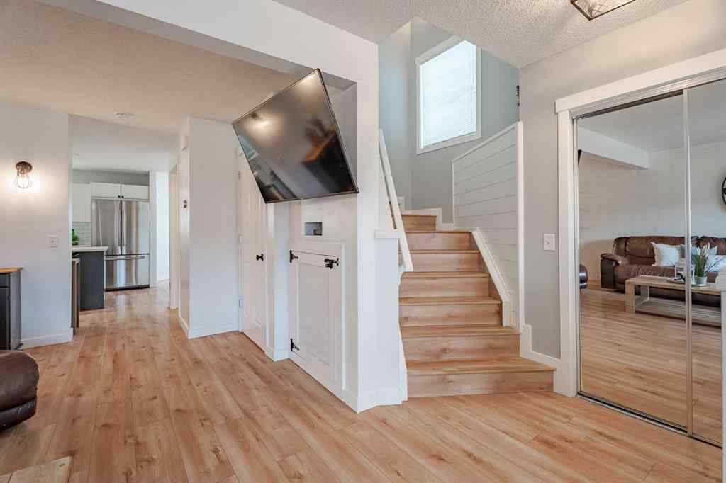 MLS® A2254544 - 93 Evansford Circle NW in Evanston Calgary, Residential