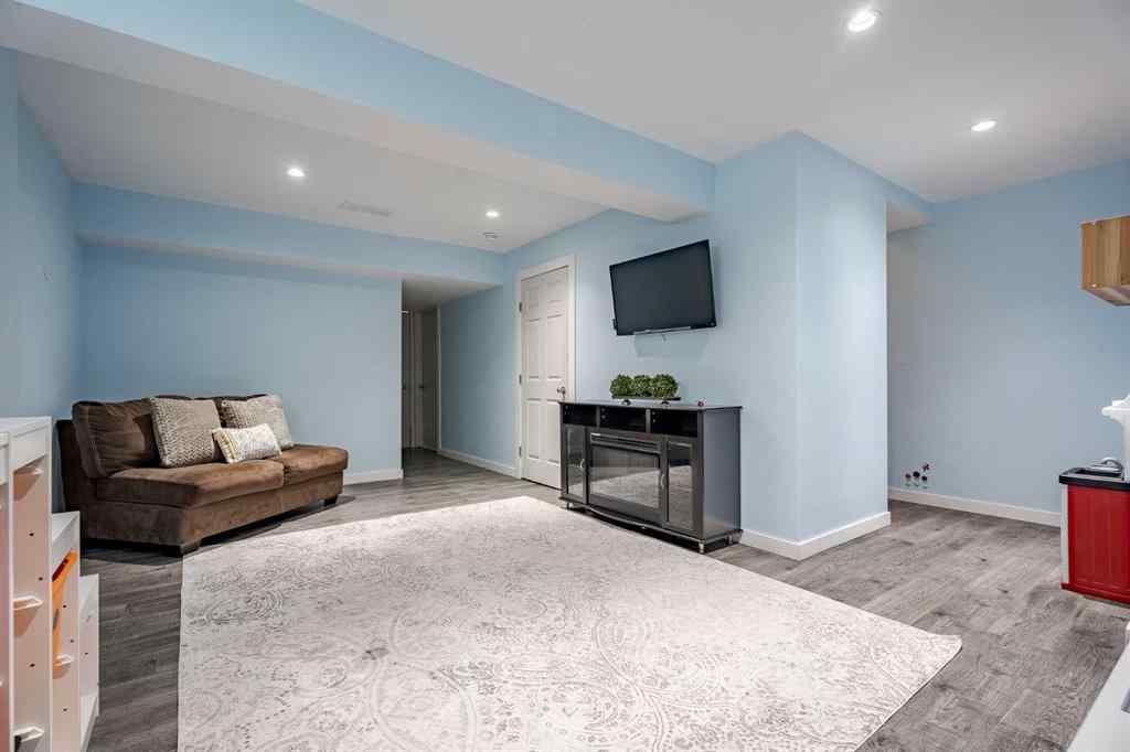 MLS® A2254544 - 93 Evansford Circle NW in Evanston Calgary, Residential