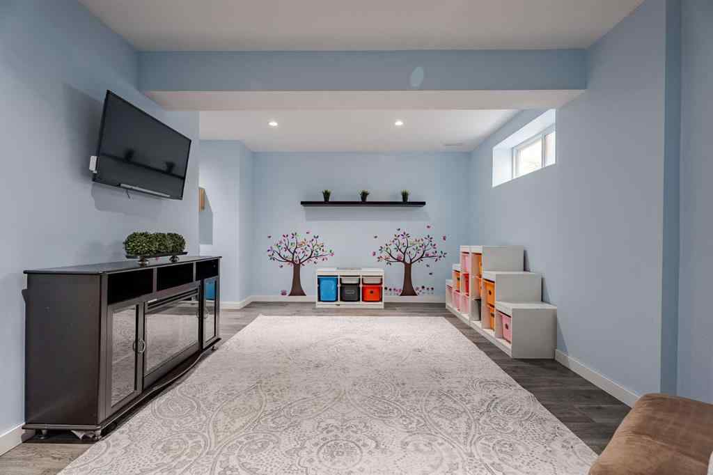 MLS® A2254544 - 93 Evansford Circle NW in Evanston Calgary, Residential