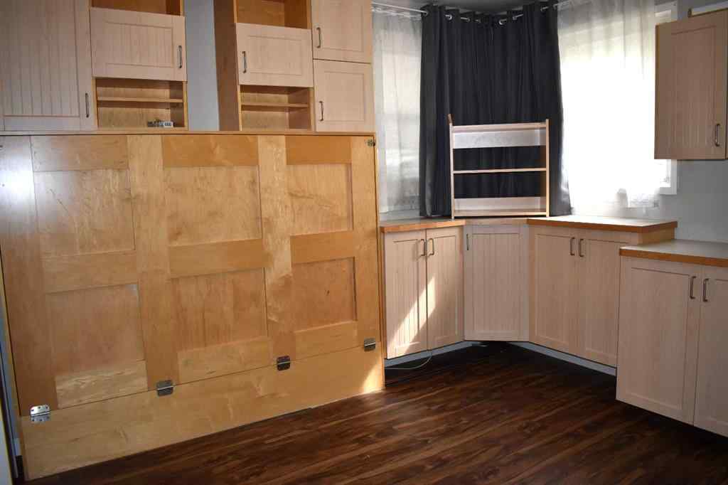 MLS® A2254549 - 8543 Bowness Road NW in Bowness Calgary, Residential