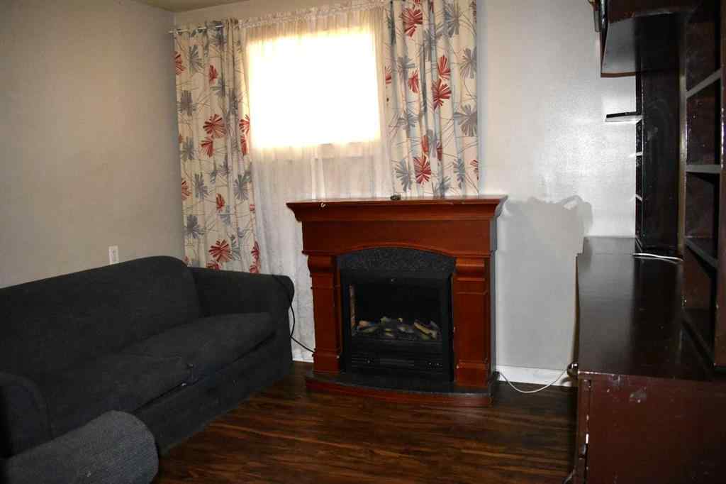 MLS® A2254549 - 8543 Bowness Road NW in Bowness Calgary, Residential