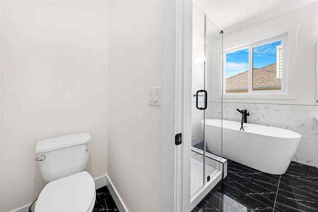 MLS® A2254551 - 136 DOUGLAS RIDGE Green SE in Douglasdale/Glen Calgary, Residential