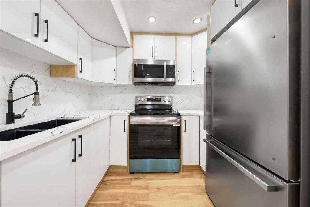 MLS® A2254551 - 136 DOUGLAS RIDGE Green SE in Douglasdale/Glen Calgary, Residential