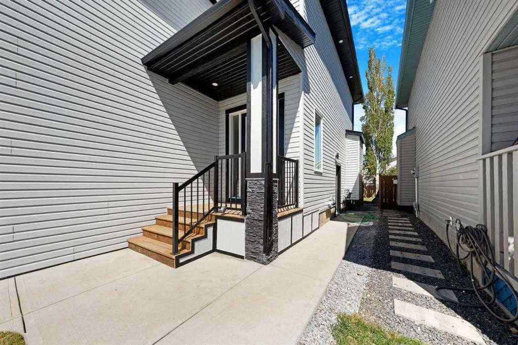 MLS® A2254551 - 136 DOUGLAS RIDGE Green SE in Douglasdale/Glen Calgary, Residential