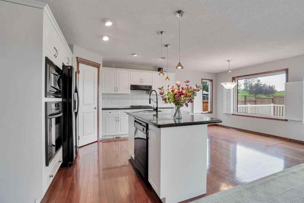 MLS® A2254554 - 161 Panamount Close NW in Panorama Hills Calgary, Residential