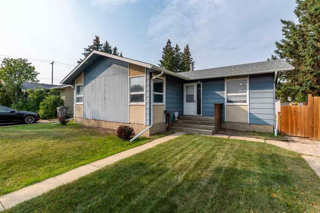 MLS® A2254556 - 4812 36 Street  in Larsen Grove Lloydminster, Residential