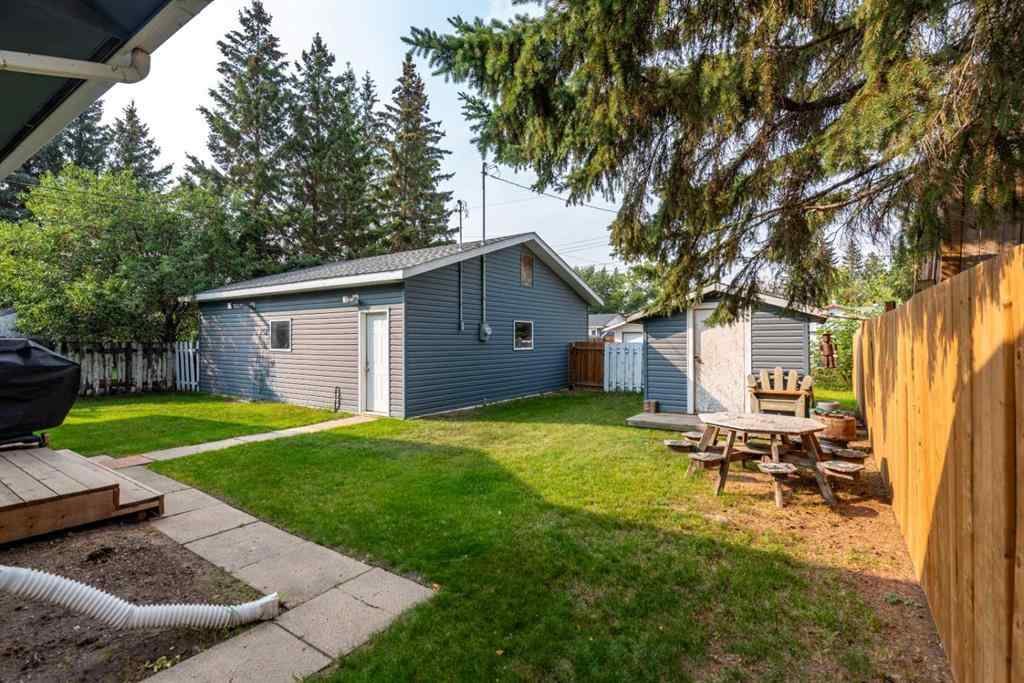 MLS® A2254556 - 4812 36 Street  in Larsen Grove Lloydminster, Residential
