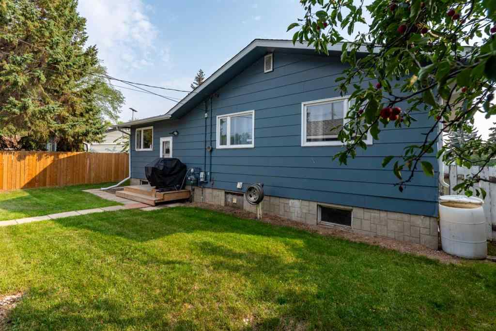 MLS® A2254556 - 4812 36 Street  in Larsen Grove Lloydminster, Residential