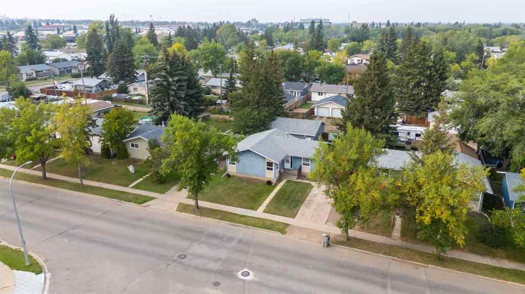 MLS® A2254556 - 4812 36 Street  in Larsen Grove Lloydminster, Residential