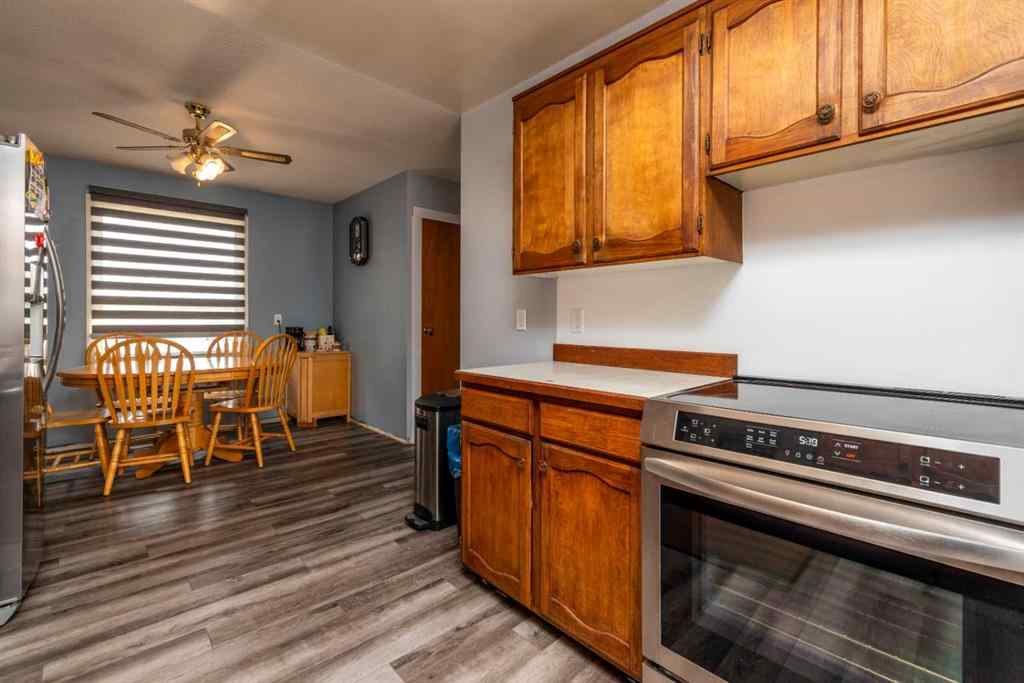 MLS® A2254556 - 4812 36 Street  in Larsen Grove Lloydminster, Residential