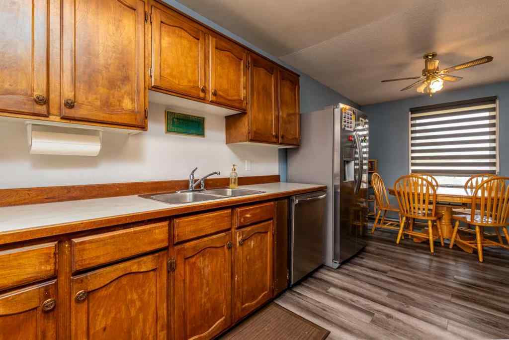 MLS® A2254556 - 4812 36 Street  in Larsen Grove Lloydminster, Residential