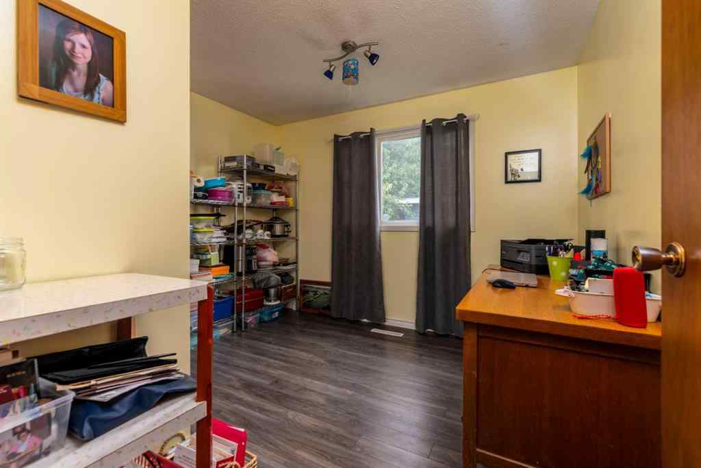MLS® A2254556 - 4812 36 Street  in Larsen Grove Lloydminster, Residential
