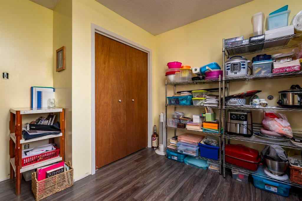 MLS® A2254556 - 4812 36 Street  in Larsen Grove Lloydminster, Residential