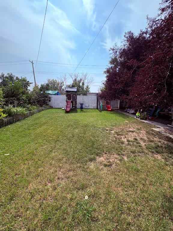 MLS® A2254559 - 205 3 Avenue E in NONE Oyen, Residential