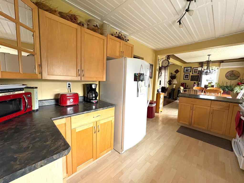 MLS® A2254559 - 205 3 Avenue E in NONE Oyen, Residential