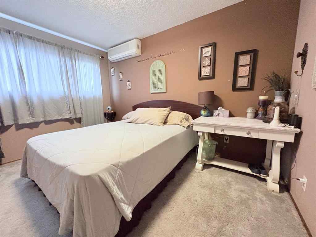 MLS® A2254559 - 205 3 Avenue E in NONE Oyen, Residential