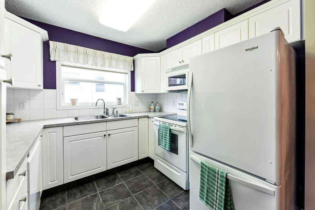 MLS® A2254564 - Unit #215 6800 Hunterview Drive NW in Huntington Hills Calgary, Residential