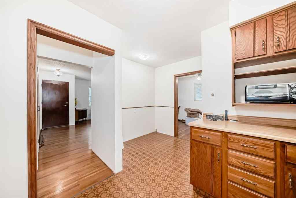 MLS® A2254568 - 51 Ferncliff Crescent SE in Fairview Calgary, Residential