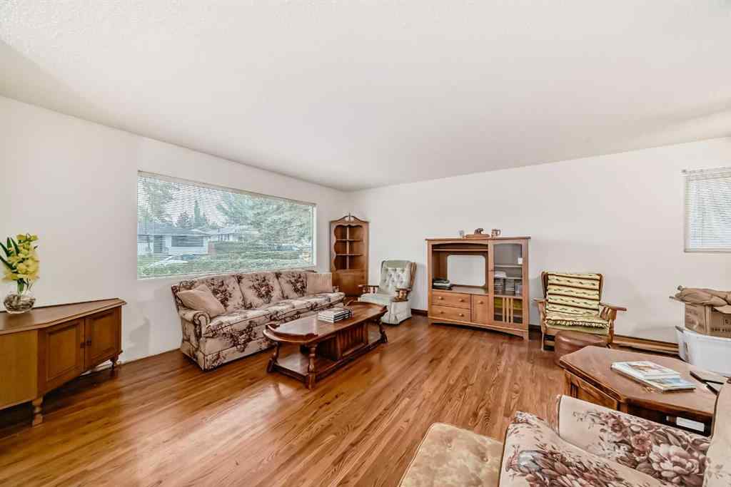 MLS® A2254568 - 51 Ferncliff Crescent SE in Fairview Calgary, Residential