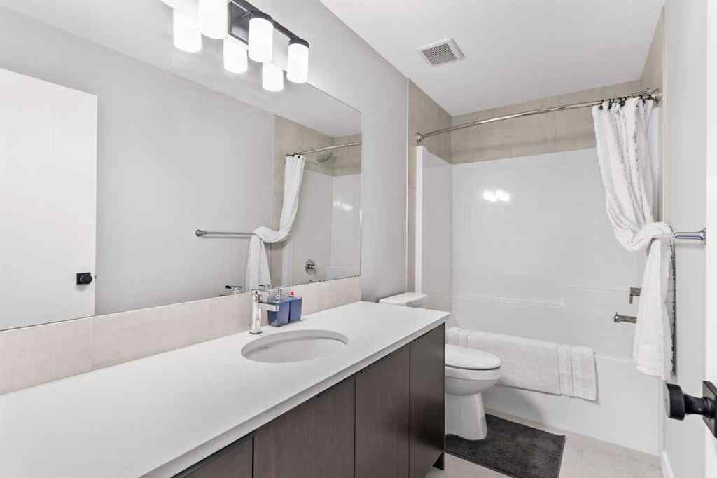 MLS® A2254571 - 263 Chelsea Heath  in Chelsea_CH Chestermere, Residential