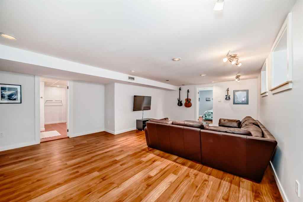MLS® A2254575 - 51 Holden Road SW in Haysboro Calgary, Residential