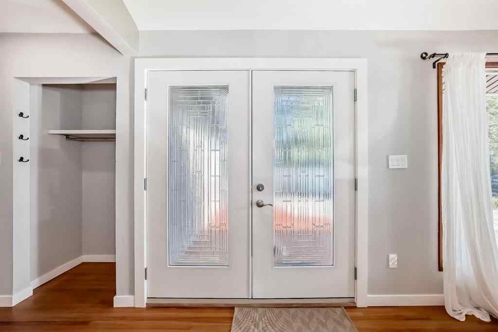 MLS® A2254575 - 51 Holden Road SW in Haysboro Calgary, Residential